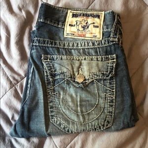 Like New - MENS TRUE RELIGION BRAND JEANS